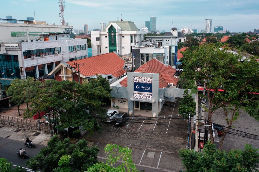 Interior & Profile — Klinik Estetika Diponegoro, Surabaya