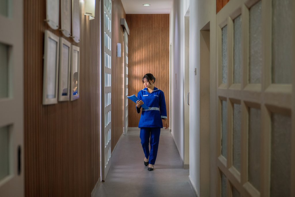 Interior & Profile — Klinik Estetika Diponegoro, Surabaya