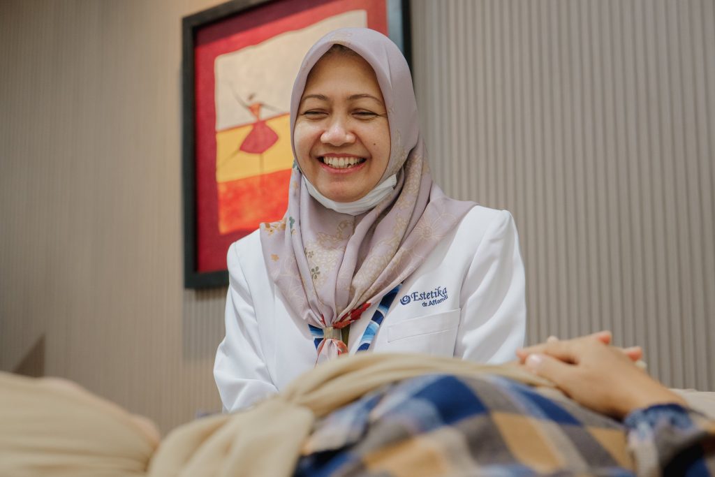 Interior & Profile — Klinik Estetika Diponegoro, Surabaya